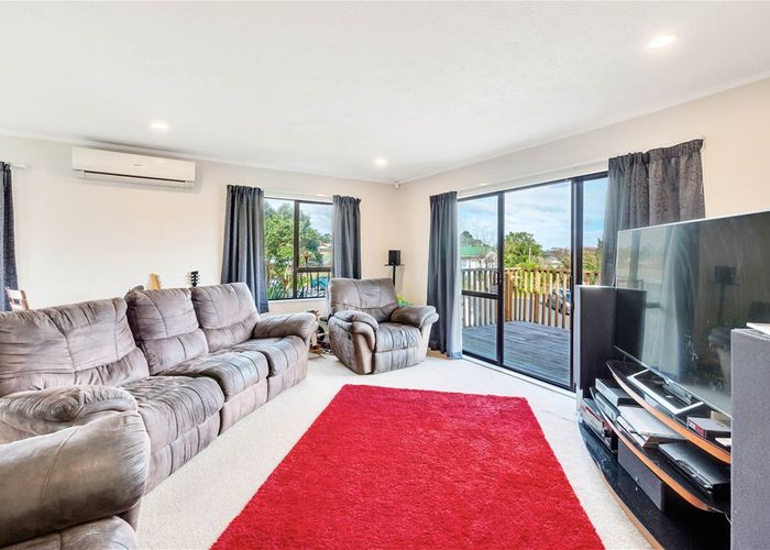  at 21 Crosby Road, West Harbour, Auckland
