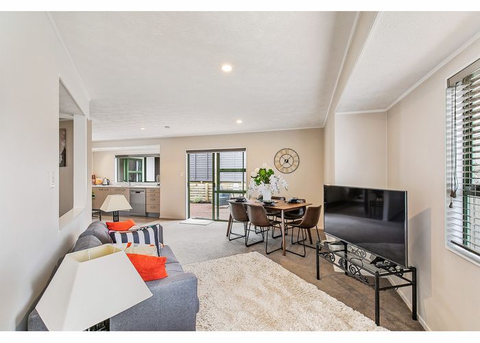  at 7 Kiteroa Terrace, Browns Bay