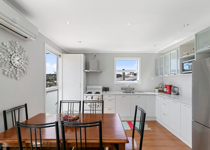  at 1/25 Omega Street, Newlands, Wellington