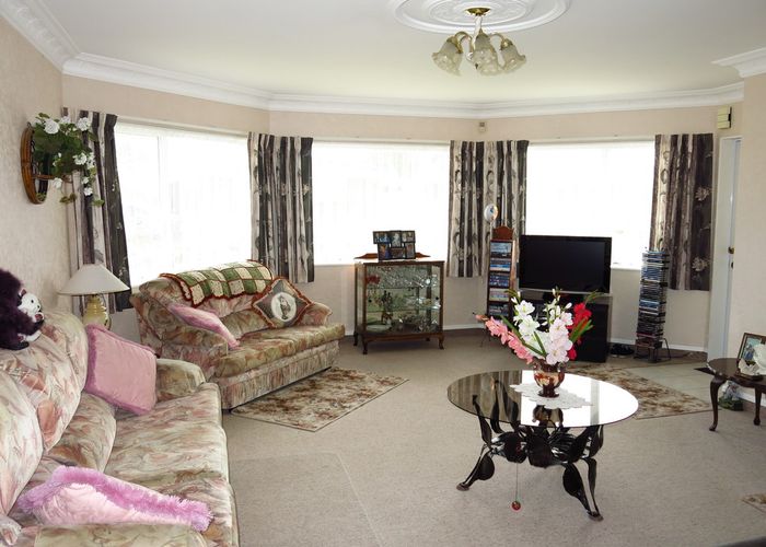  at 2 Loader Place, Tawhero, Whanganui