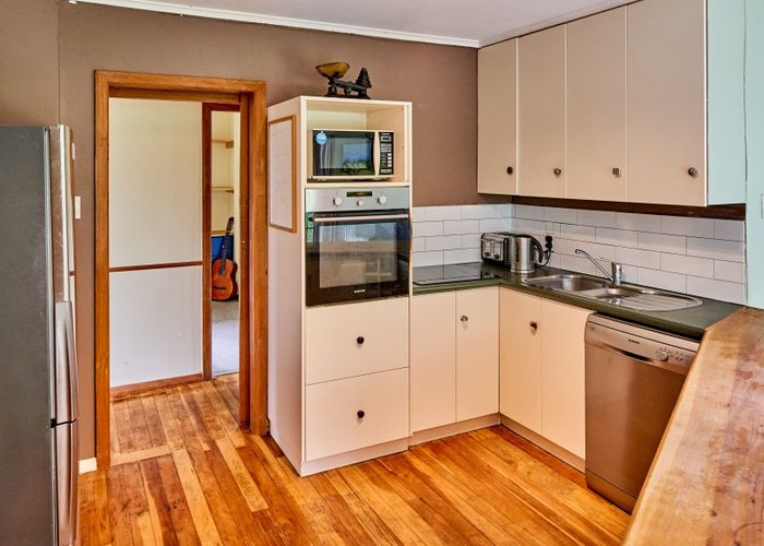  at 10 Kapekape Place, Pukerua Bay, Porirua
