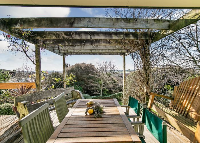  at 4 San Martin Place, Goodwood Heights, Auckland