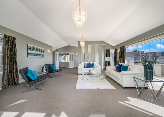  at 19 Del Mar Court, Shamrock Park, Auckland