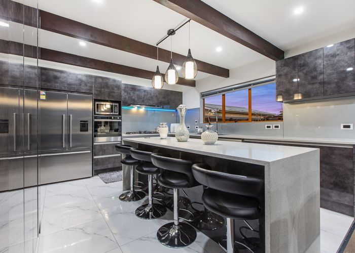  at 18 Kohinoor Avenue, Mangere, Auckland