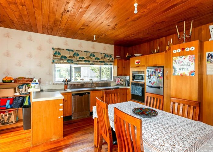  at 826 Mokau Road, Mimi