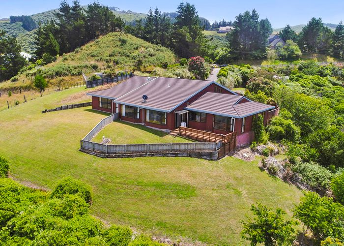  at 8 Crestview Grove, Belmont, Lower Hutt
