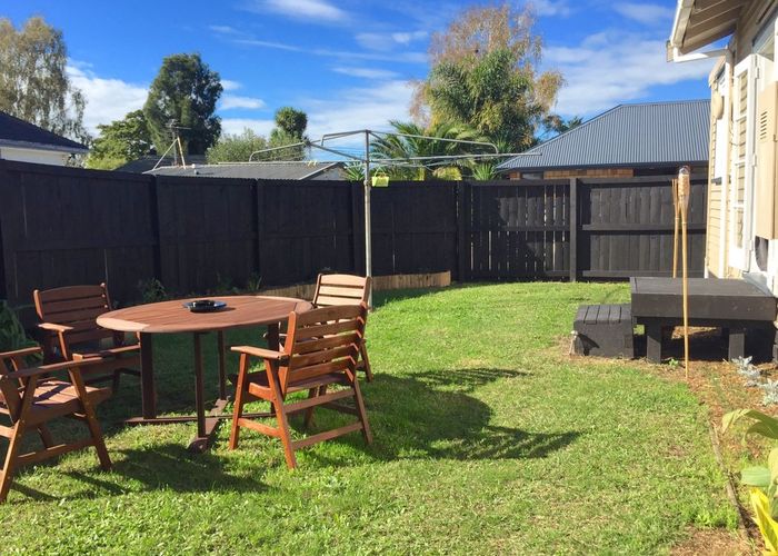  at 1042 Heaphy Terrace, Fairfield, Hamilton