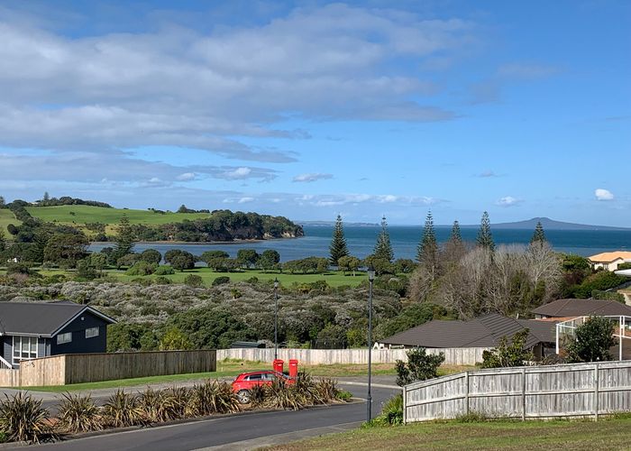  at 22 Kotanui Avenue, Army Bay, Whangaparāoa