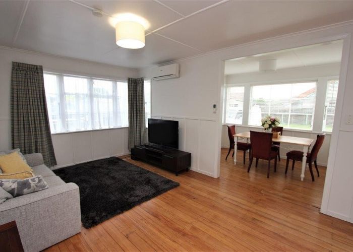  at 25 Esk Street, Roslyn, Palmerston North