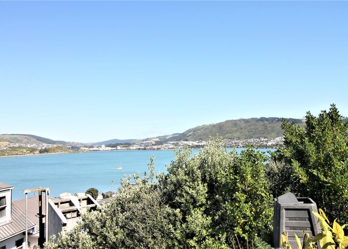  at 15 Gloaming Hill, Titahi Bay, Porirua