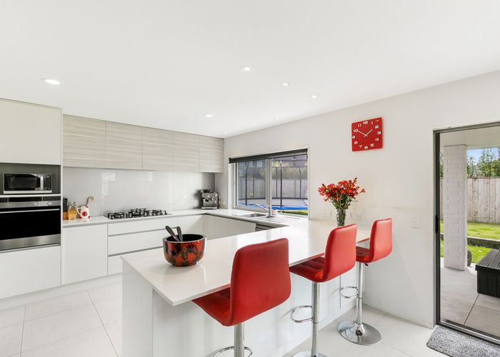  at 4 Allium Avenue, Karaka, Papakura