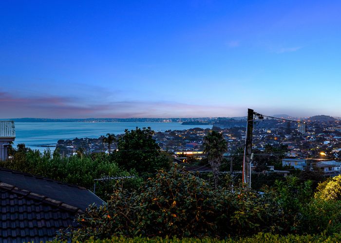  at 1/69 Seaview Road, Castor Bay, Auckland