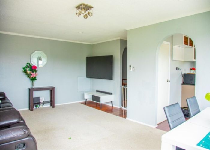  at 2/61 Kingsley Street, Stokes Valley, Lower Hutt