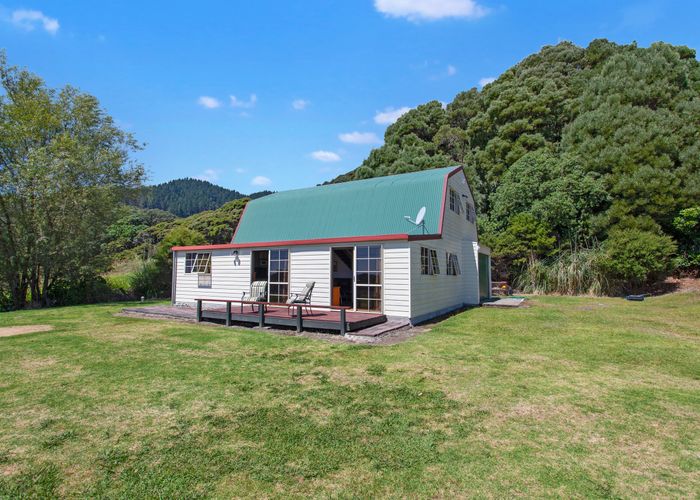  at 7541B State Highway 35, Te Kaha