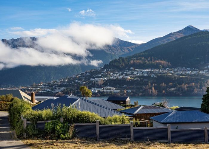  at 4A Balmoral Drive, Kelvin Heights, Queenstown