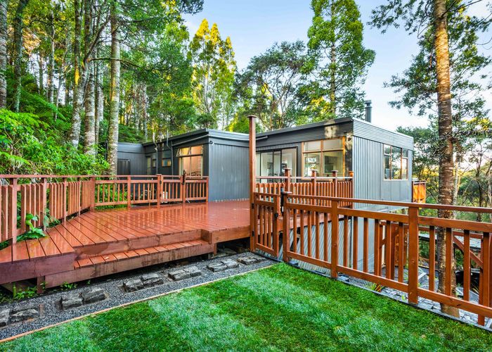  at 115 Laingholm Drive, Laingholm, Auckland