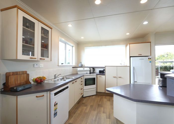  at 33 Folkestone Drive, Flaxmere, Hastings