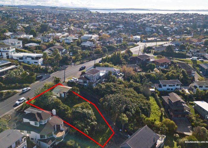  at 841 Beach Road, Browns Bay, Auckland