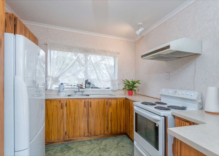  at 2/179 Penrose Road, Mount Wellington, Auckland