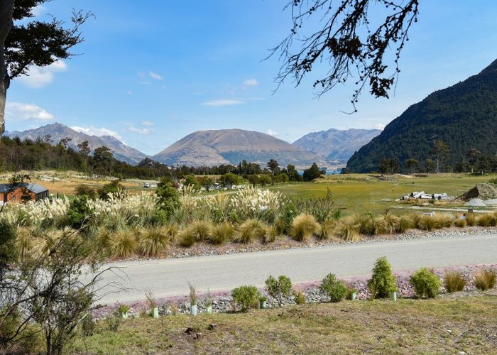  at 10 Peregrine Falcon Road, Mount Creighton, Queenstown