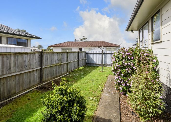  at 2/62 Sharland Avenue, Manurewa, Auckland
