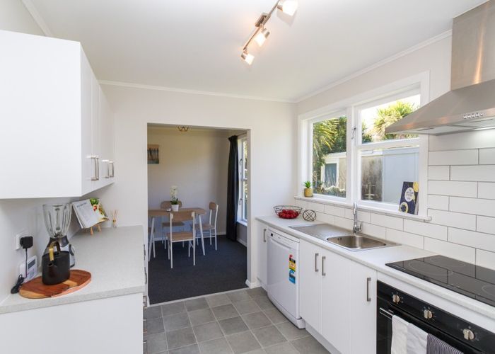  at 25 Roberts Street, Tawa, Wellington