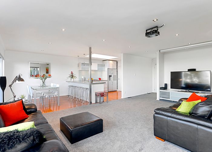  at 39 Tawini Road, Titirangi, Auckland
