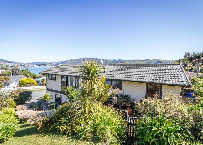  at 9 Inlet View, Titahi Bay, Porirua