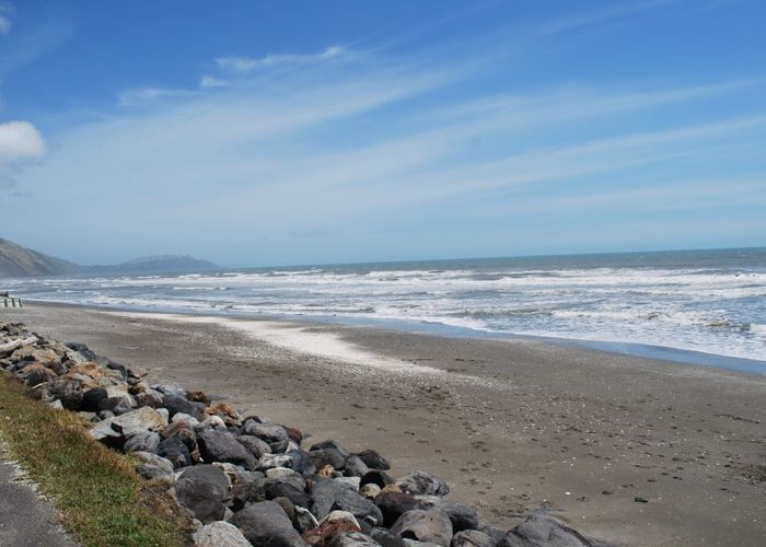  at 128 The Parade, Paekakariki