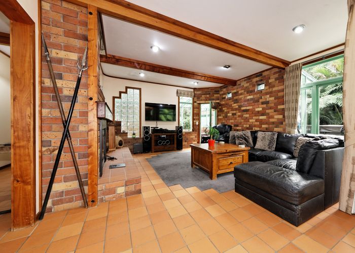  at 6 Cochran Road, Oratia, Auckland