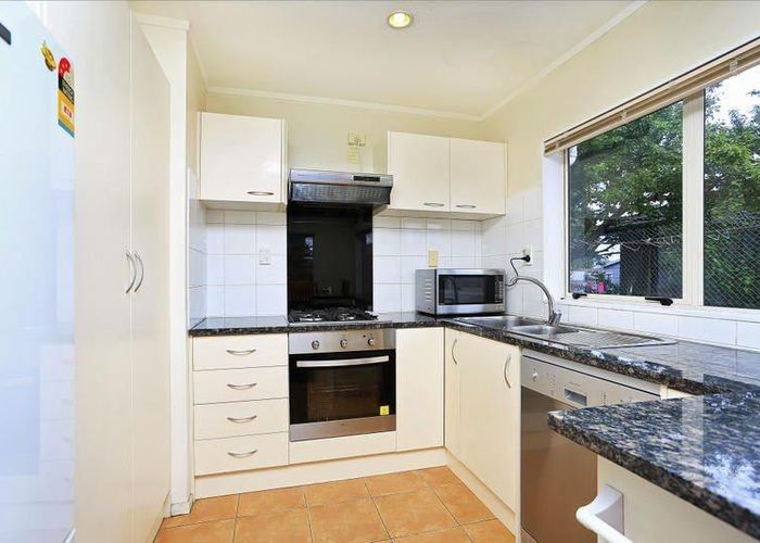  at 2 Kelman Road, Kelston, Auckland