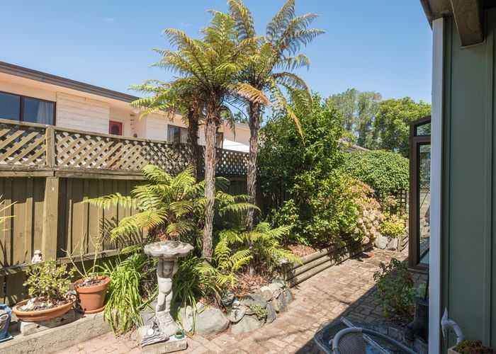  at 2/6 Hobhouse Street, Stoke, Nelson
