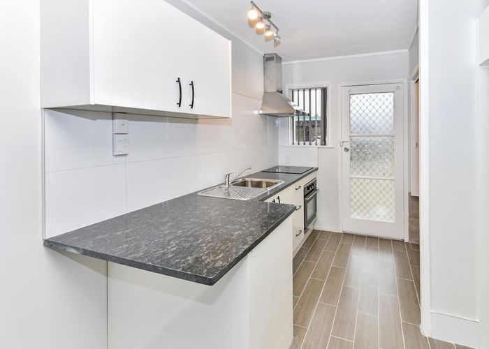  at 2/3 Ranfurly Road, Papatoetoe, Auckland