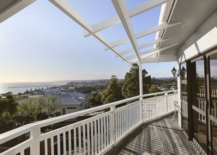  at 4 Catherine Crescent, Moturoa, New Plymouth