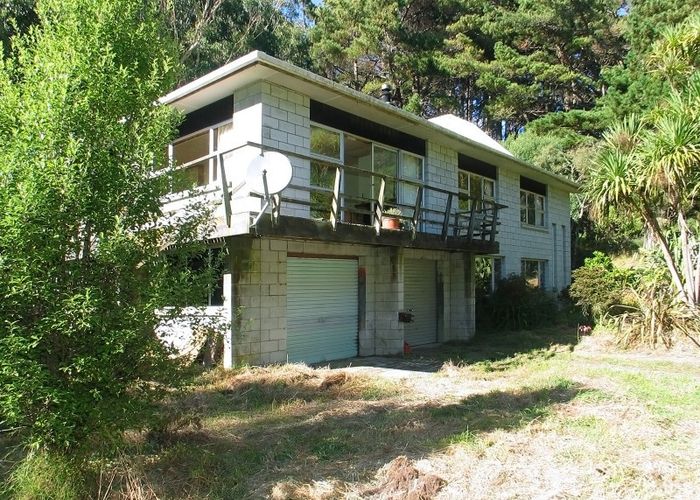  at 214 Airlie Road, Plimmerton, Porirua