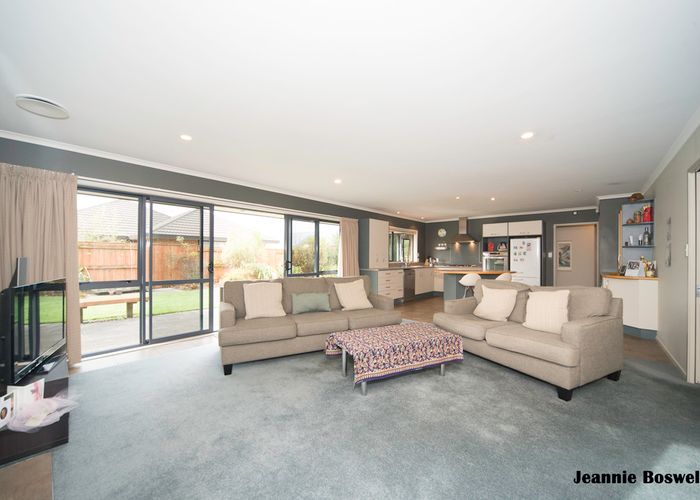  at 12 Johnstone Drive, Fitzherbert, Palmerston North