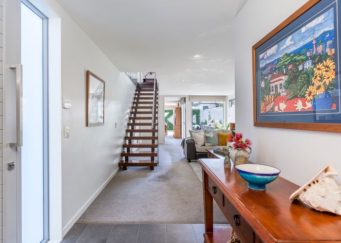 Free property data for 11 Queensway, Three Kings, Auckland homes.co.nz