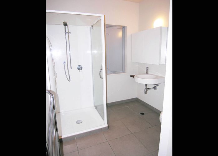  at 19/2 Onslow Road, Khandallah, Wellington