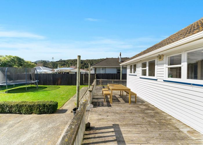  at 6 Chittick Street, Stokes Valley, Lower Hutt