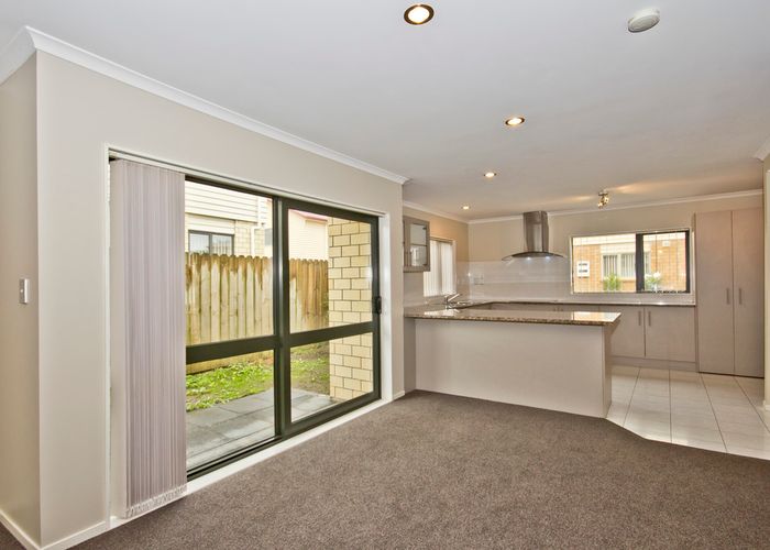  at 8 Millcroft Lane, Ranui, Auckland