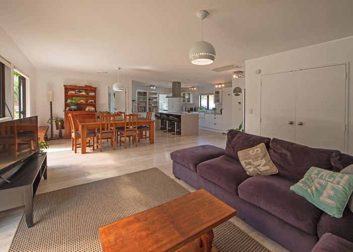  at 20 Alison Road, Surfdale, Waiheke Island