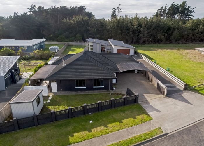  at 250 Park Avenue, Waitarere Beach, Levin