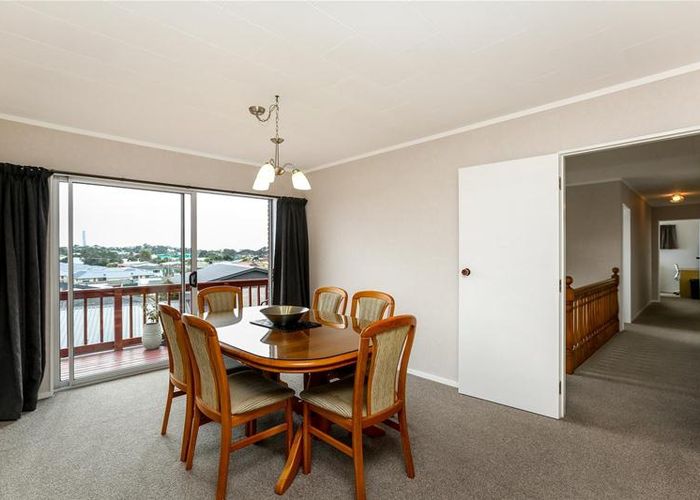  at 12 Bronte Place, Whalers Gate, New Plymouth