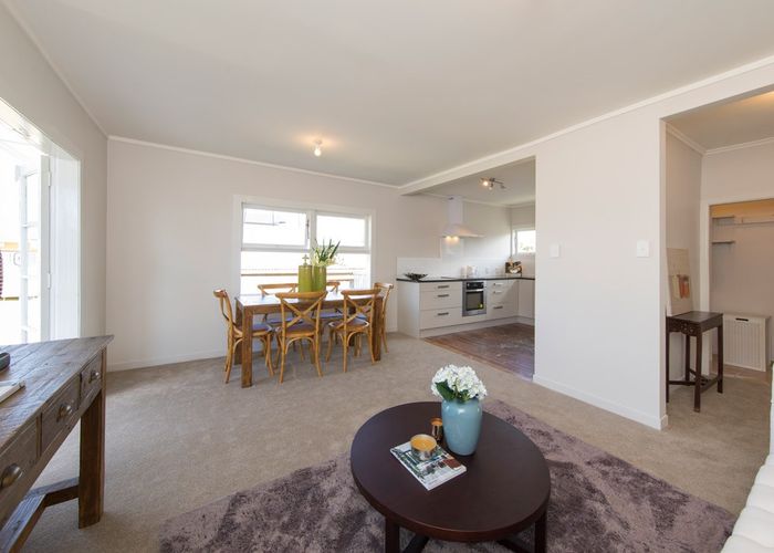  at 16A Ropata Avenue, Point England, Auckland