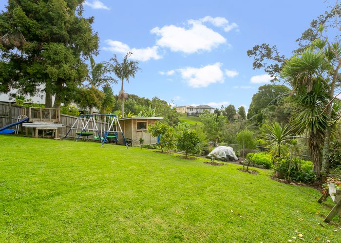 at 14 Roland Hill, Glen Eden, Auckland