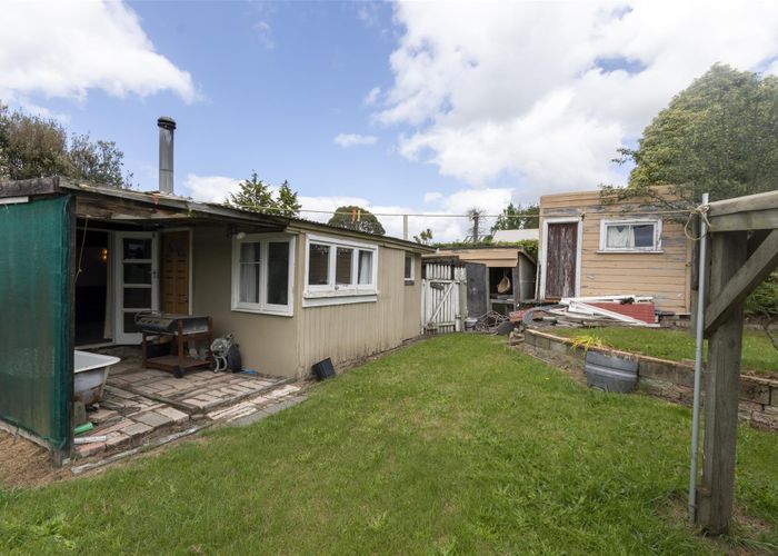 Free property data for 44 Queens Avenue, Waikuku Beach homes.co.nz