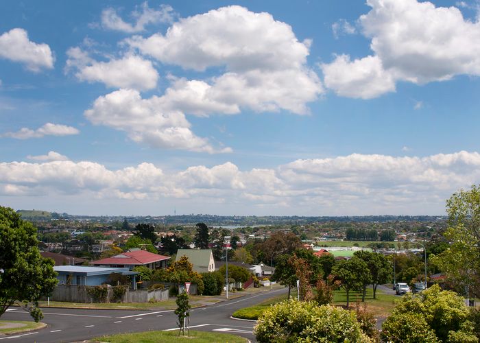 at 1/70 Highland Park Drive, Highland Park, Auckland