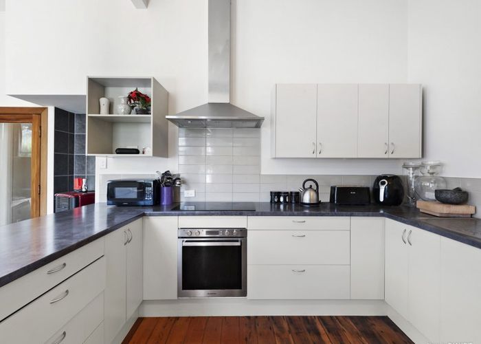  at 54 Kilbirnie Crescent, Kilbirnie, Wellington