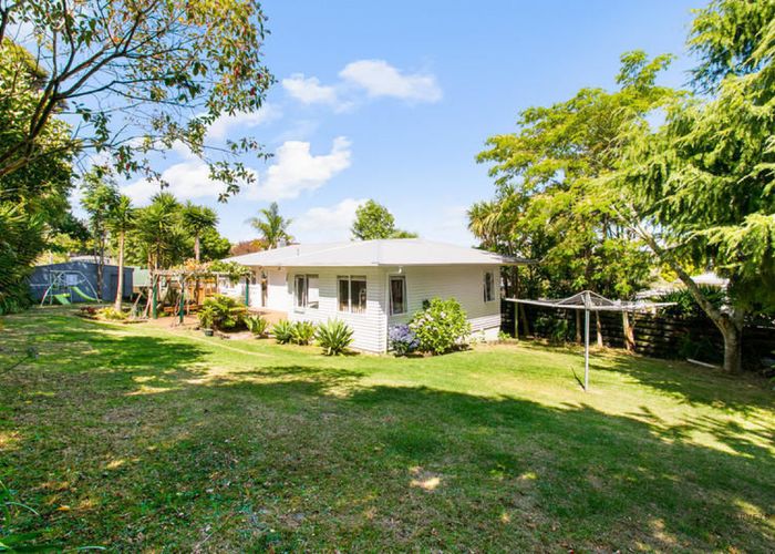  at 48 Hilling Street, Titirangi, Auckland