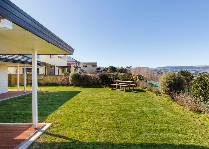  at 51 Royal Oak Drive, Kelvin Grove, Palmerston North